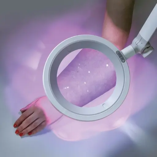 [MD10538] Optica LED Woods Medical Magnifier, Dimmable with 160mm 3.5 Diopter Lens - Mobile 
